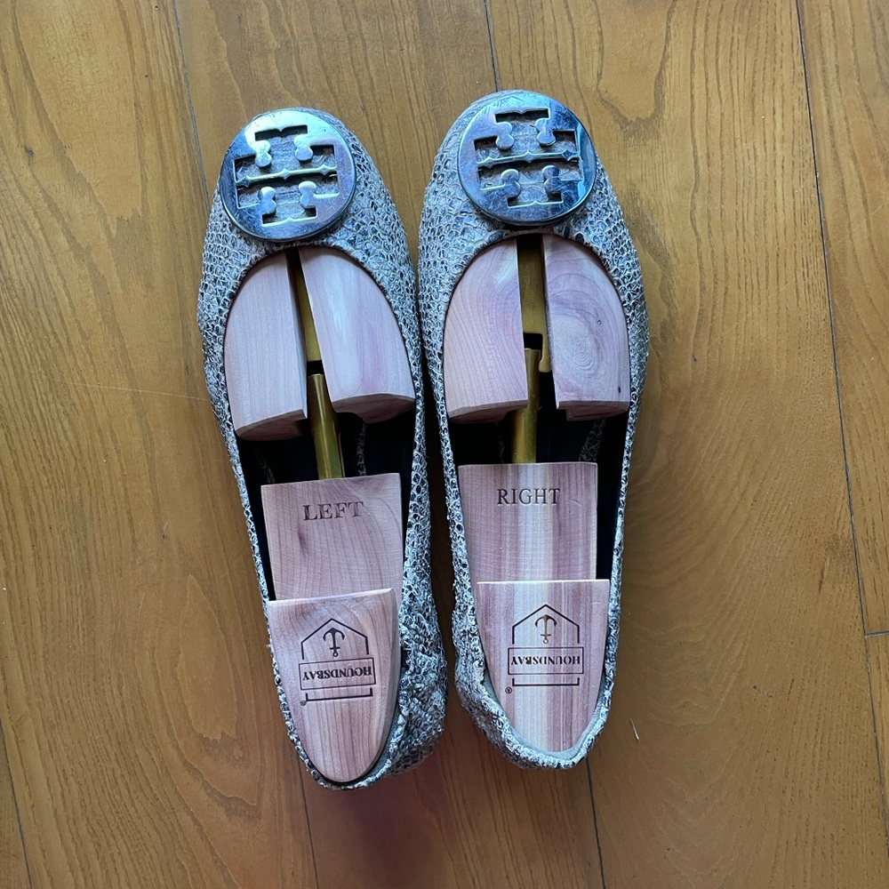 Tory Burch snakeskin ballet flats - size 9